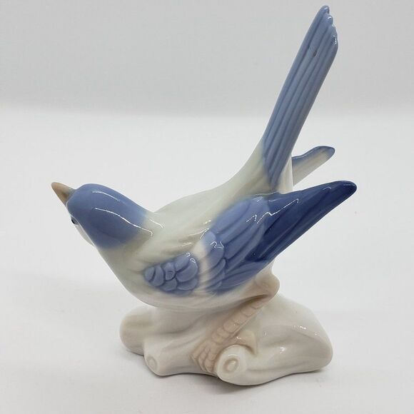 Handgemalt German Hand Painted Porcelain Blue & White Bird on Branch Figurine - Picture 5 of 10